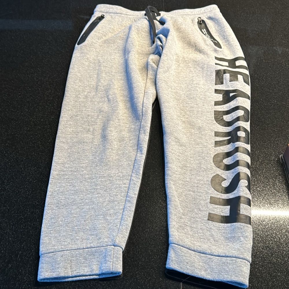 Headrush L sweatpants 😲